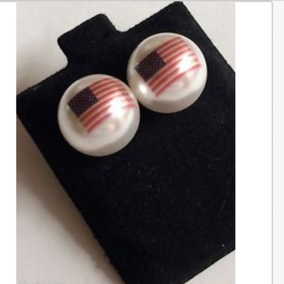USA Flag Pearl Earrings American Patriotic US - Picture 3 of 8